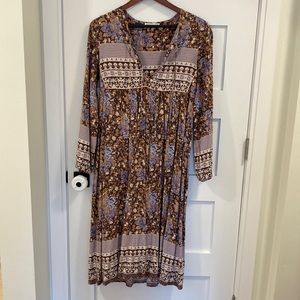 R. Vivimos Amazon mumu blogger favorite, brown and purple print size small